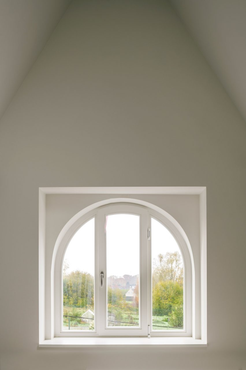 Sofie home extension and renovation in Belgium by Madam Architectuur