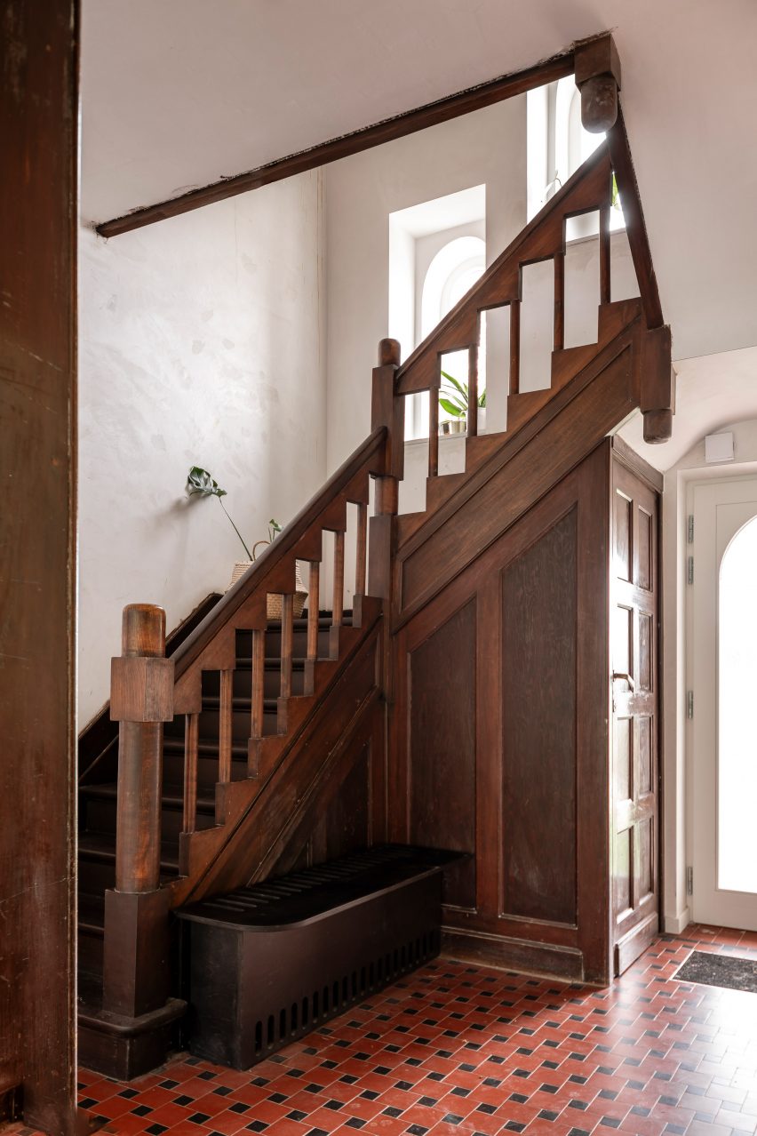 Sofie home extension and renovation in Belgium by Madam Architectuur