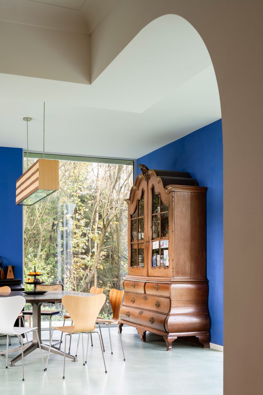 Sofie home extension and renovation in Belgium by Madam Architectuur