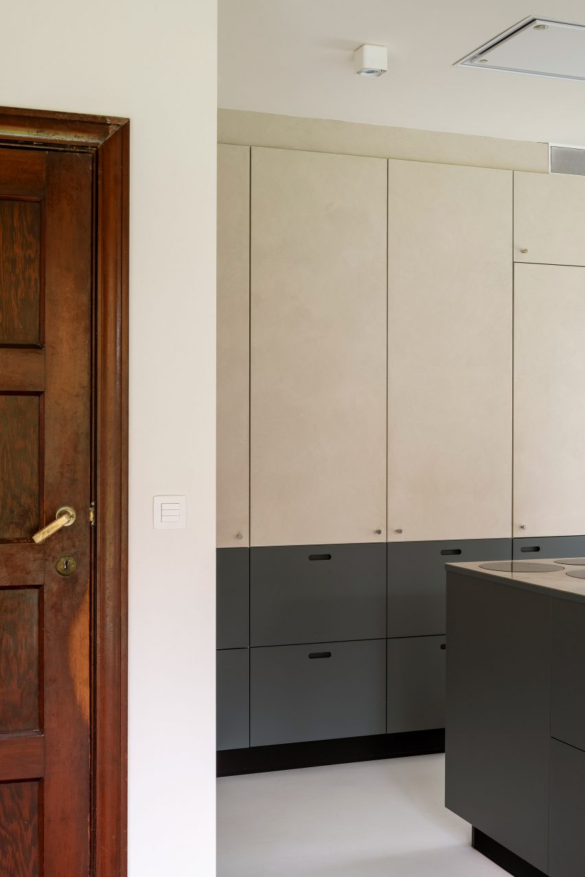 Sofie home extension and renovation in Belgium by Madam Architectuur