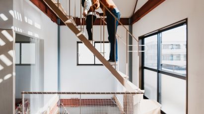 House in Hattori-tenjin by Akio Isshiki Architects