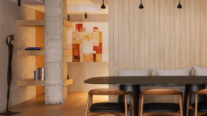 Interior of Casa Inversa by Destudio