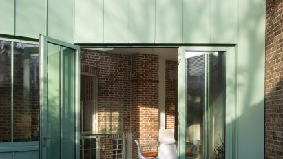Mint-green extension
