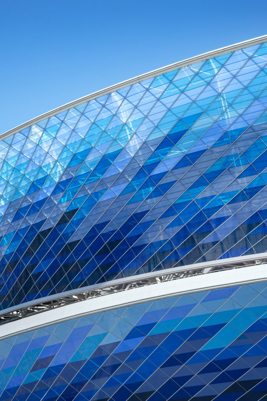 Suoyuwan Barracuda Bay Stadium in Dalian Bay by BDP Pattern
