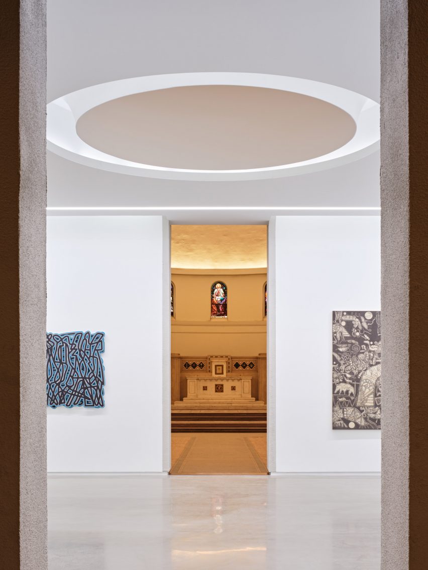Doors into galleries