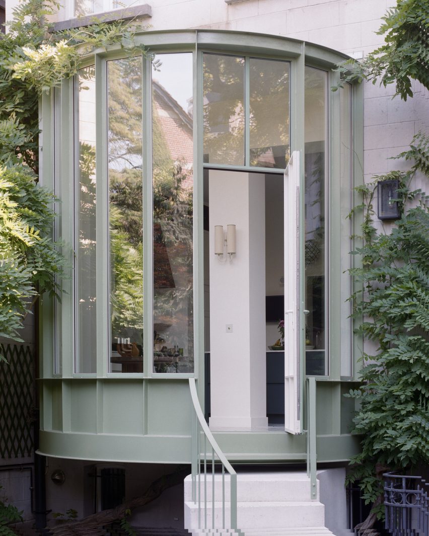 Townhouse extension by Mamout Architects