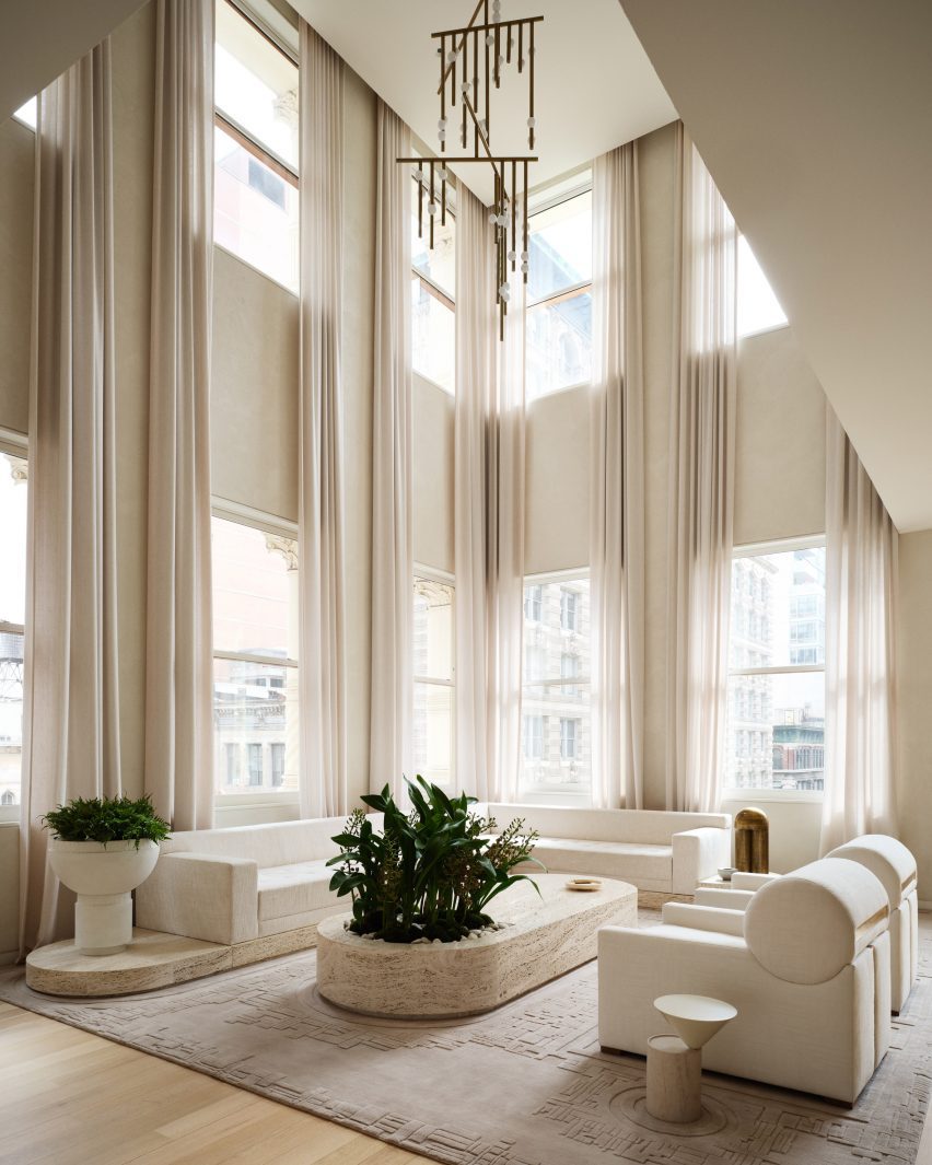 White-painted loft in Tribeca