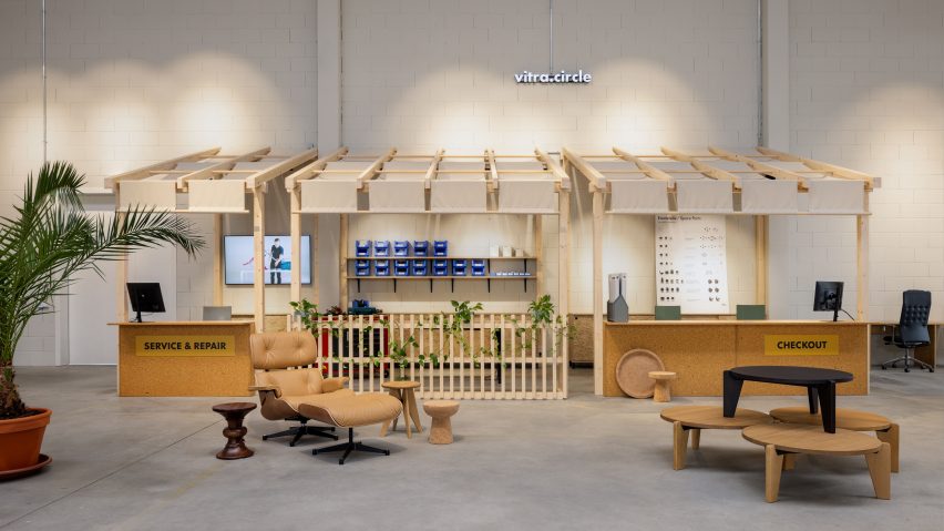 service kiosk at the vitra circle store