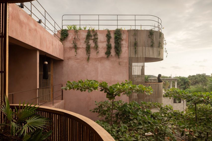 Curving terraces
