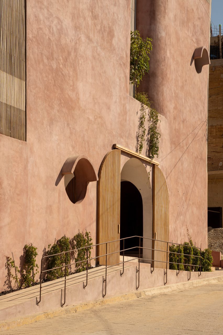 Facade of a build