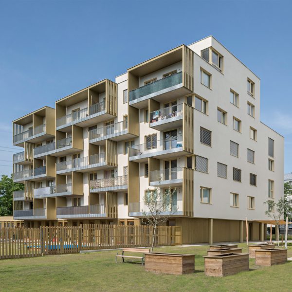Zwei Plus intergenerational housing in Vienna by Trans_city