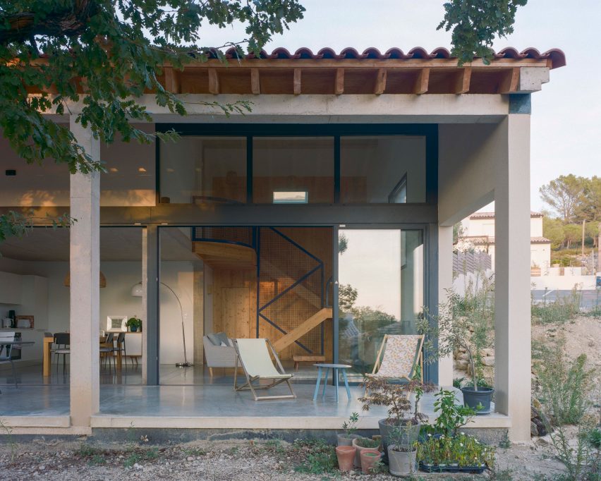102let home in France by Barrault Pressacco