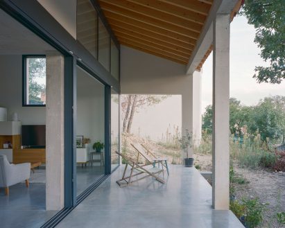 Terrace at a home in southern France by Barrault Pressacco