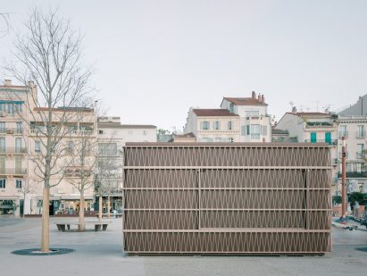 Exterior of one of the 7 Kiosks in Cannes by Heams & Michel Architectes