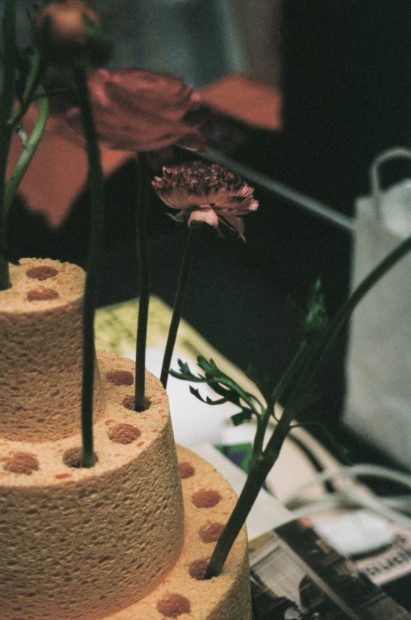 Flower vase by Chris Kabel made from cellulose foam