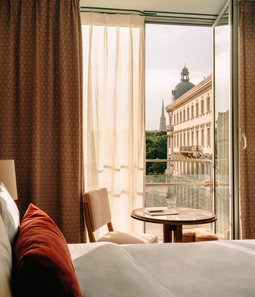 Aime Studios The Hoxton Vienna bedroom