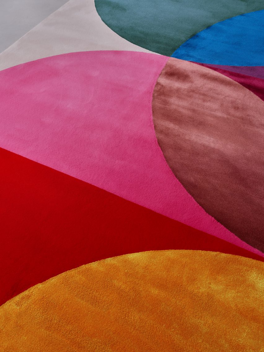 Anther rug from Espressionismo Floreale collection