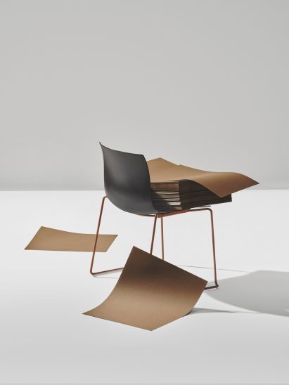 Catifa Carta chairs by Arper