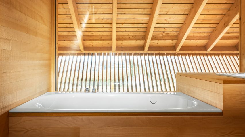 BetteAnti-Slip Sense invisible finishes by Bette