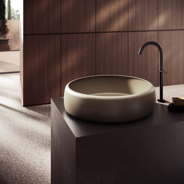 BetteCurve and BetteLiv washbasins by Tesseraux & Partner for Bette