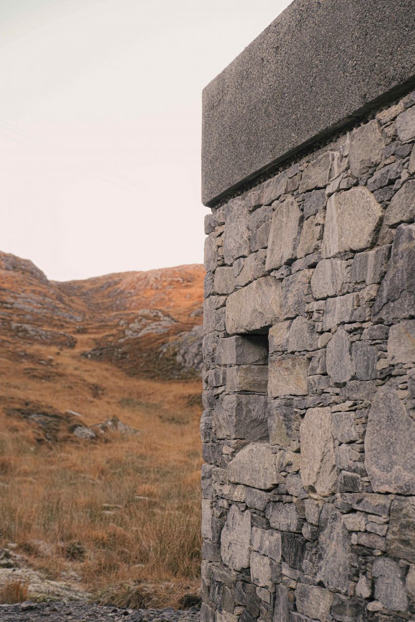 Caochan na Creige stone house in Scotland by Izat Arundell