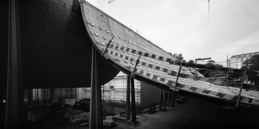 Centro de Arte Moderna Gulbenkian extension by Kengo Kuma