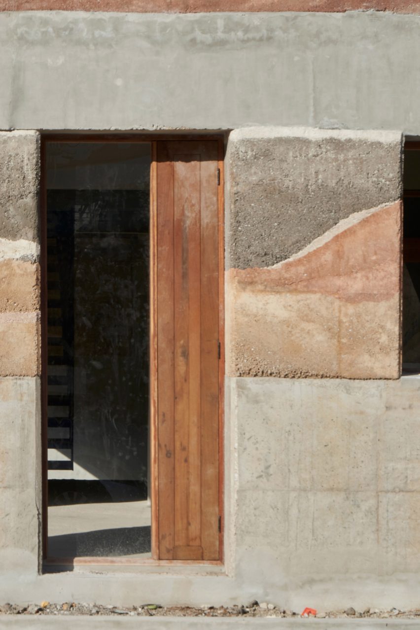 Chonburi building by Suphasidh Architects