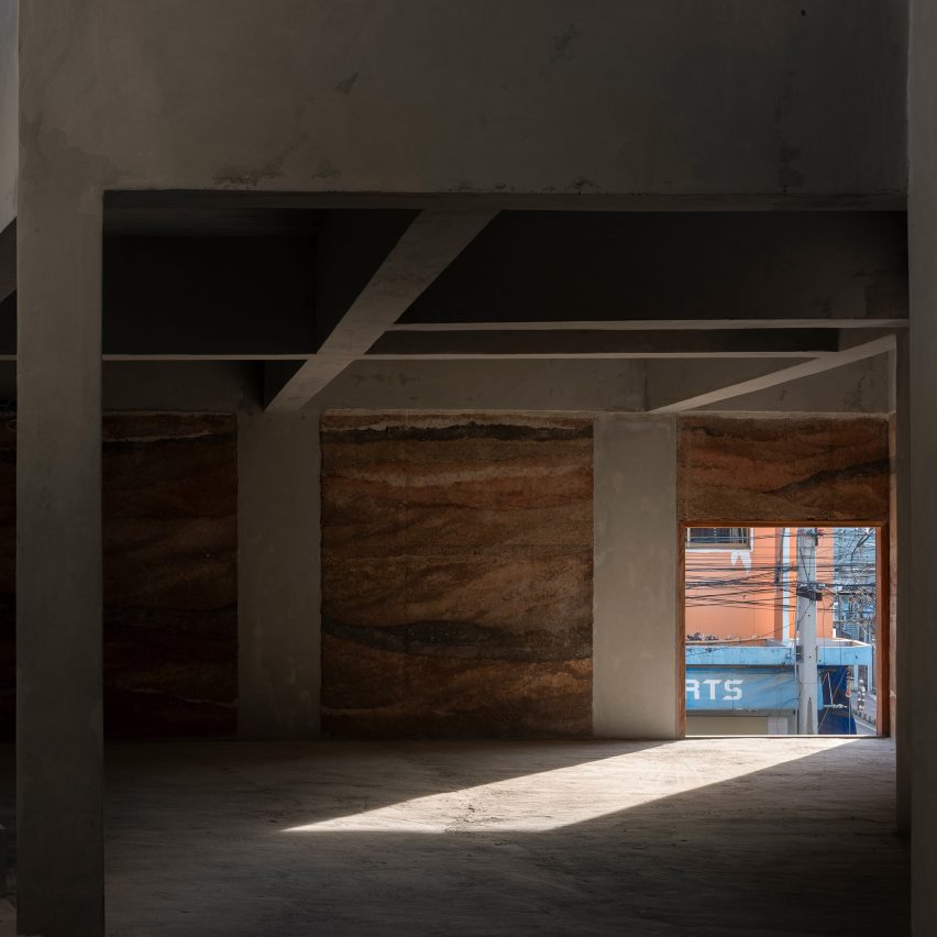 Chonburi building by Suphasidh Architects