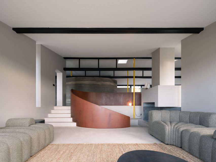 Curvilinear Serenity by ARG Architects