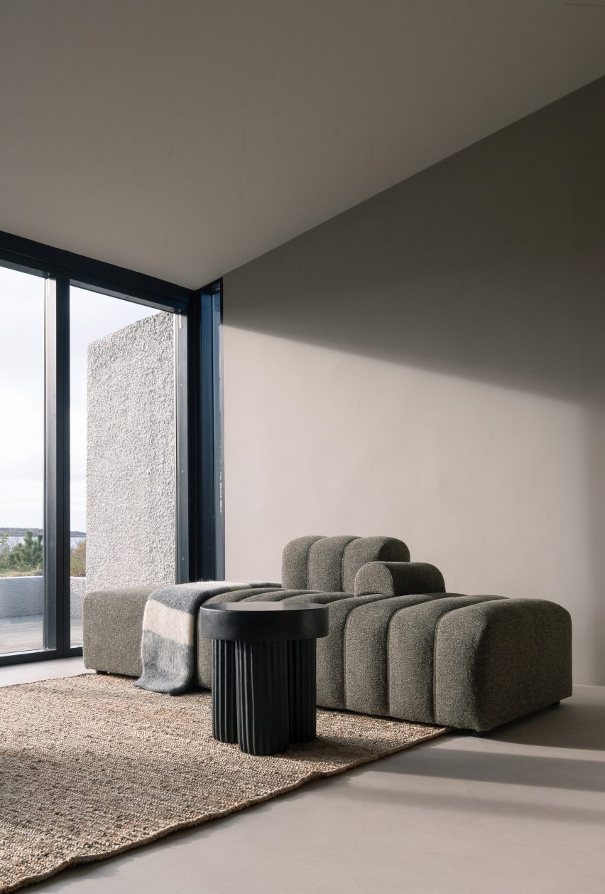 Curvilinear Serenity by ARG Architects
