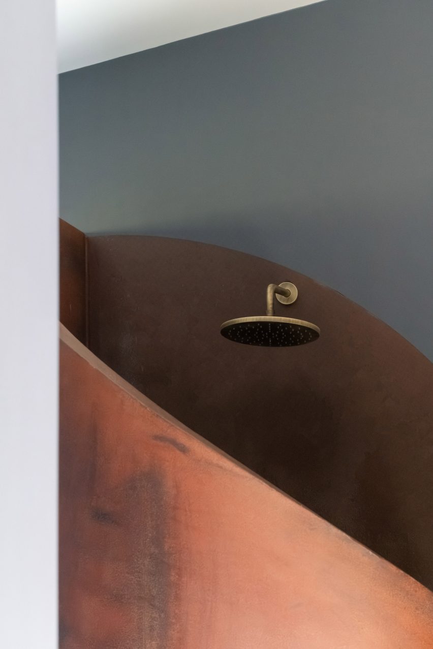 Curvilinear Serenity by ARG Architects