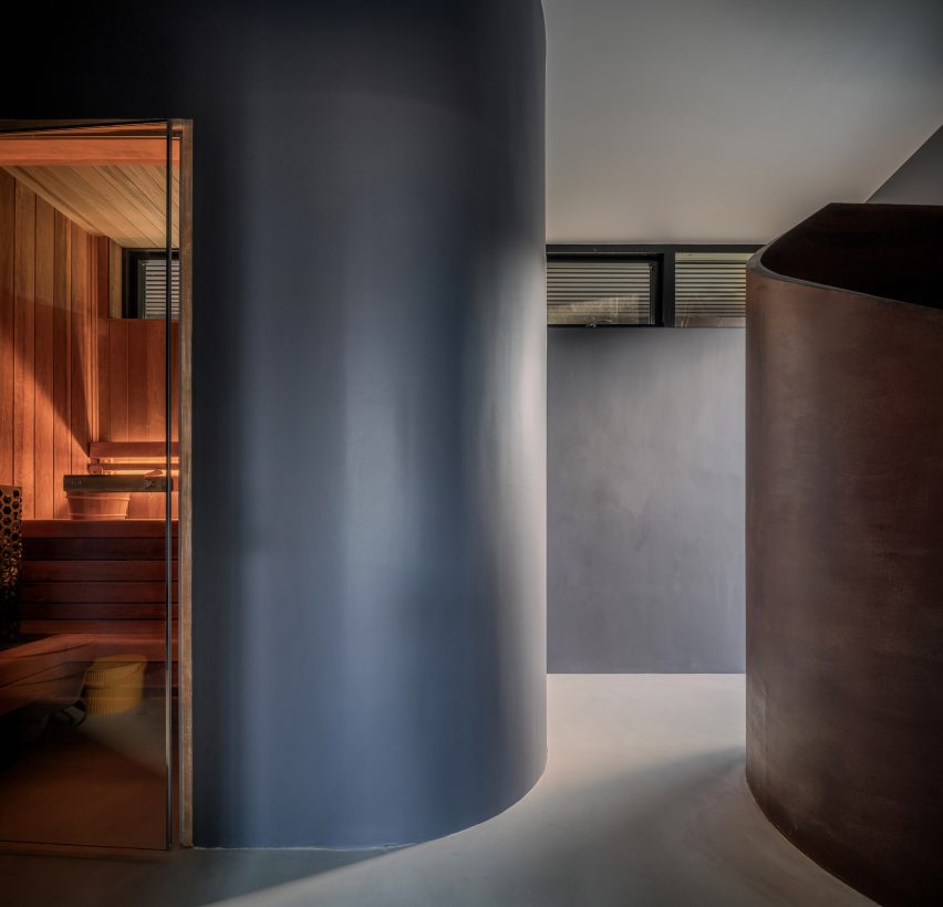 Curvilinear Serenity by ARG Architects