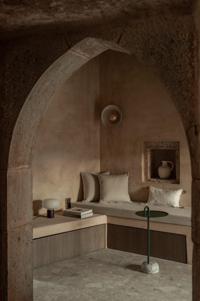 Drakoni House by Doriza Design