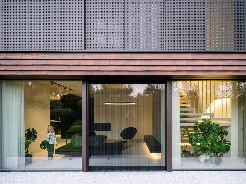 Frame house by OFIS Arhitekti