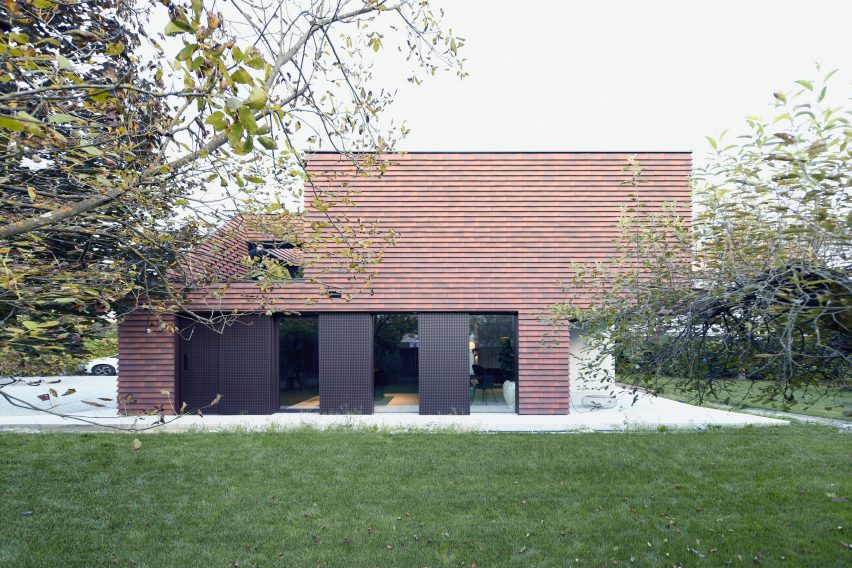 Frame house by OFIS Arhitekti