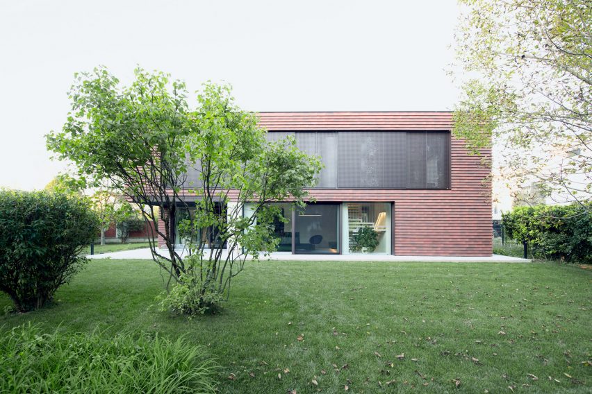 Frame house by OFIS Arhitekti