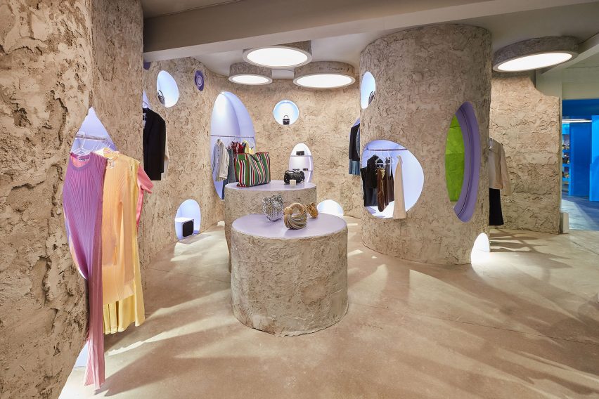 Cave-like Callisto room at LN-CC