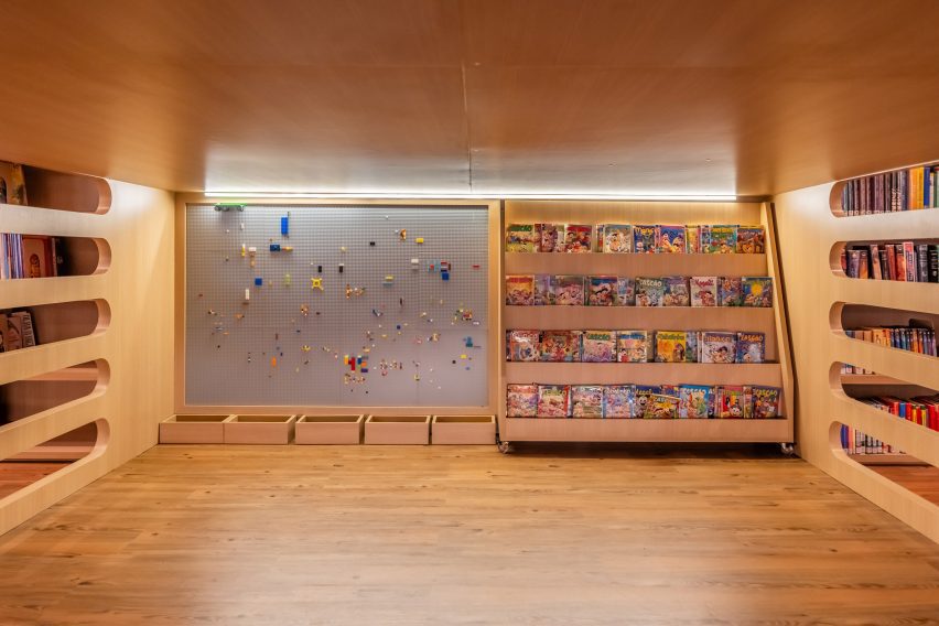 Little bookshelves