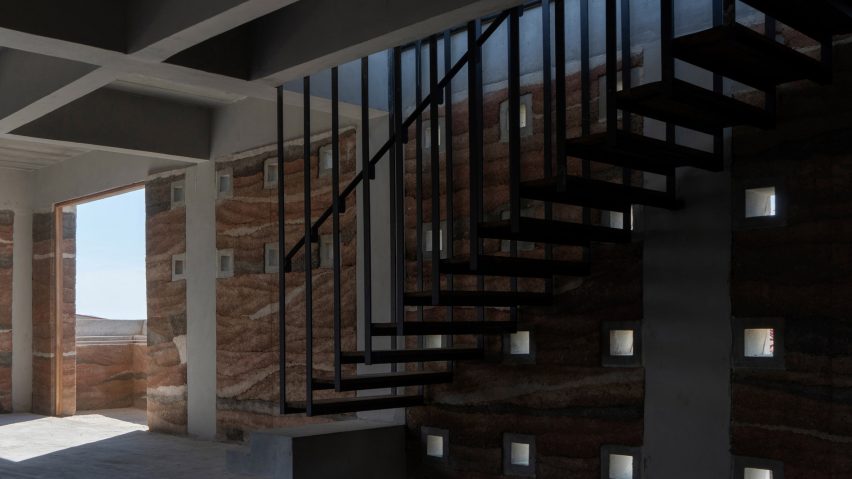 Chonburi building by Suphasidh Architects