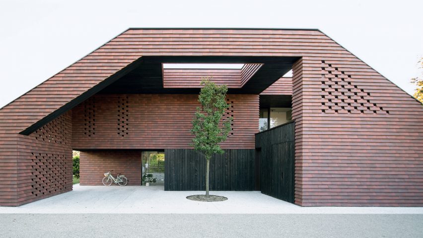 Frame house by OFIS Arhitekti