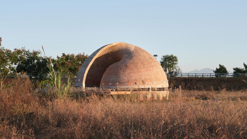 Twisted Brick Shell Library by HCCH Studio