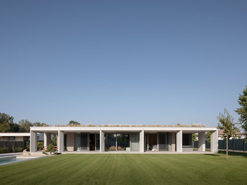 House of Grid by BEEF Architekti