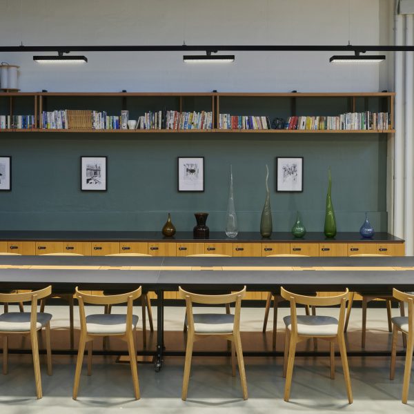 Office interior with Spacepad light by iGuzzini