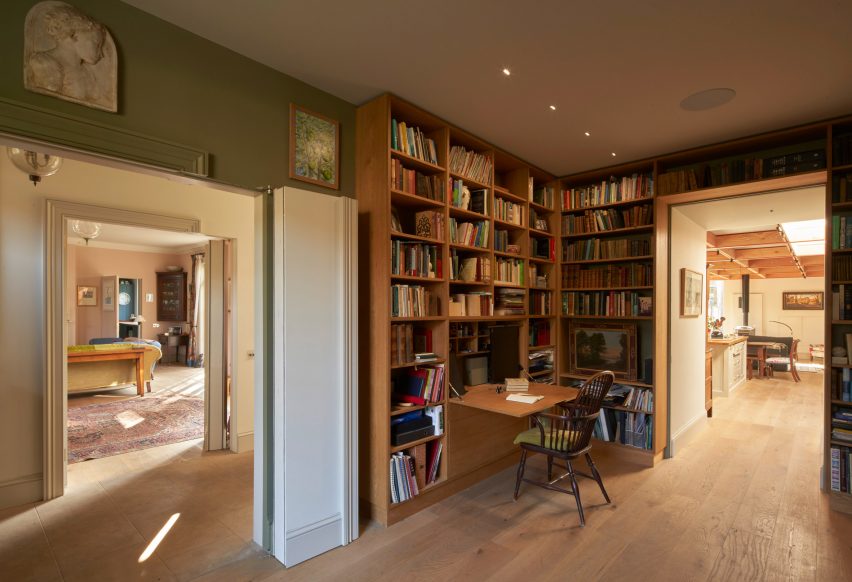 Love Walk II by Knox Bhavan Architects