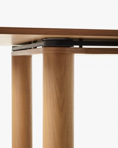 Nastro by Daniel Rybakken for Alias, a height-adjustable table for home and work