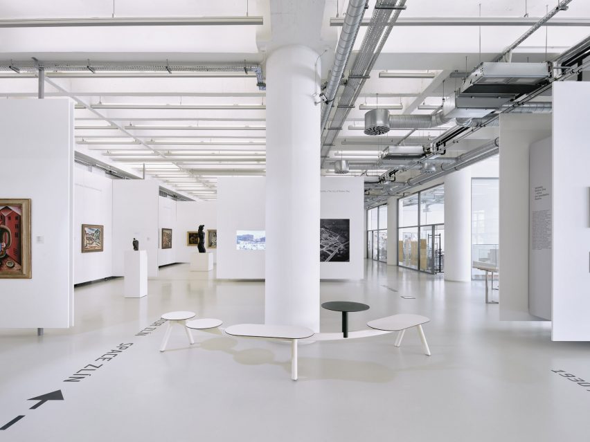 White and black Morse seating by Mmcité