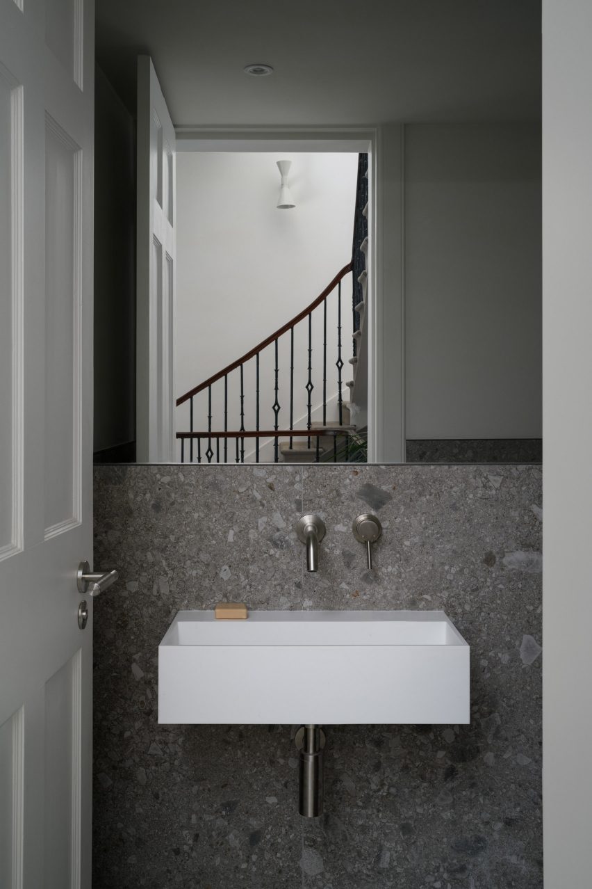 Bathroom interior of New Town Residence in Edinburgh by Luke McClelland