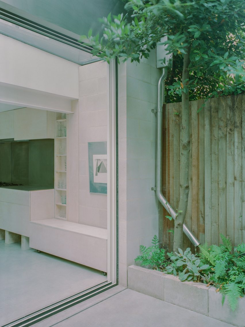 Oasis house by Unknown Works