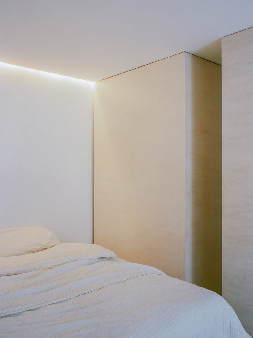 Oasis house by Unknown Works
