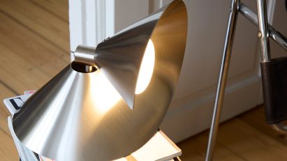 Metal table lamp